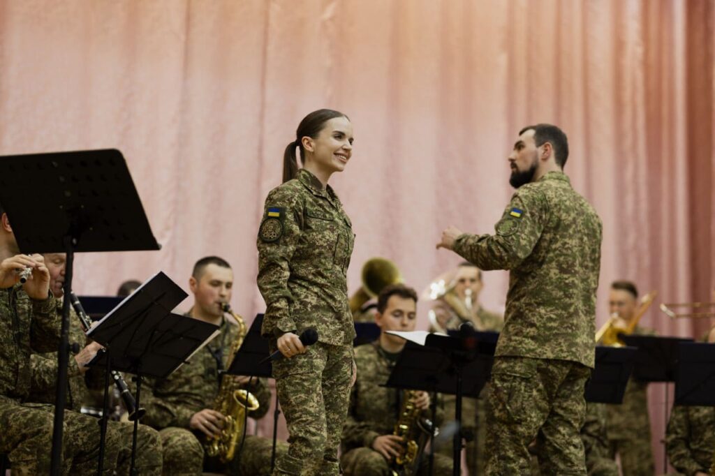 Вікторія Сімонова Військовий оркестр 25-ї бригади охорони громадського порядку імені князя Аскольда НГУ.