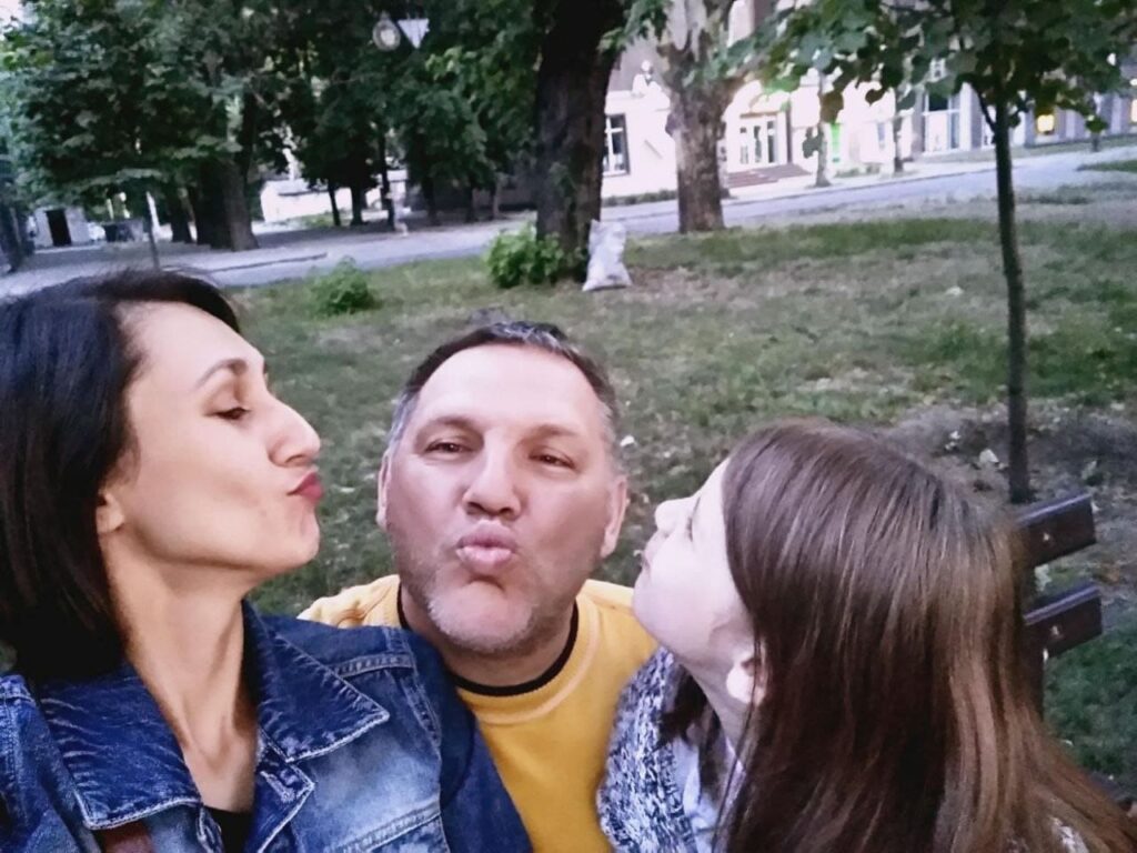 Родина Бєлок гіпсові фігурки в Запоріжжі