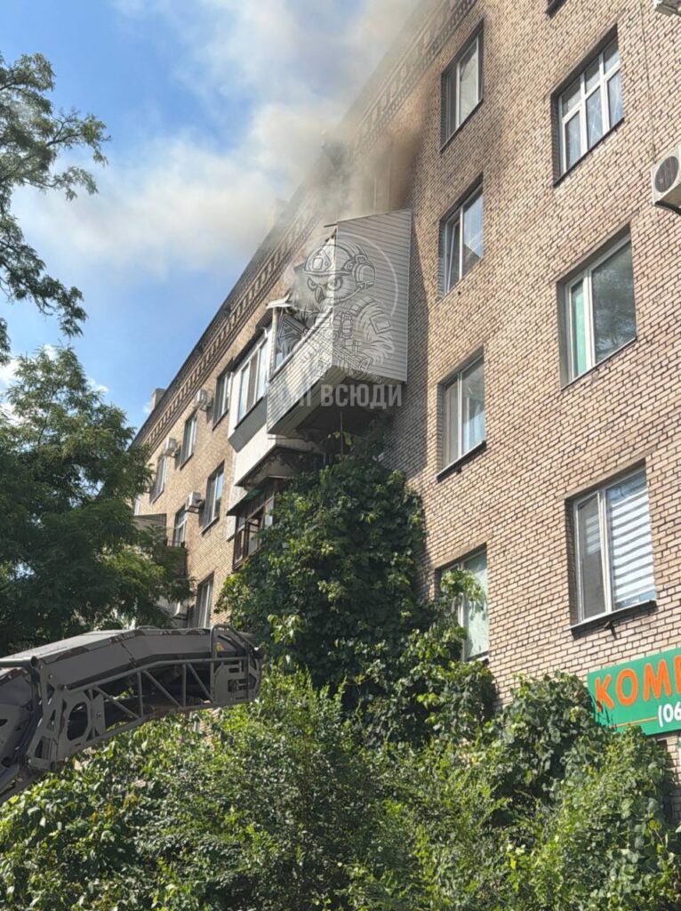 Руйнуваннями засмічено понад 100 м²: в екоінспекції повідомили про наслідки російської атаки Вознесенівського району Запоріжжя