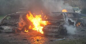 У Запоріжжі пролунали вибухи: поранені люди, пошкоджені будинки, — ФОТО