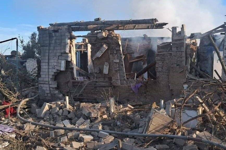 Атаки на Запорожскую область: за сутки враг ударил по 56 городам и селам, зафиксированы сотни сообщений о разрушениях