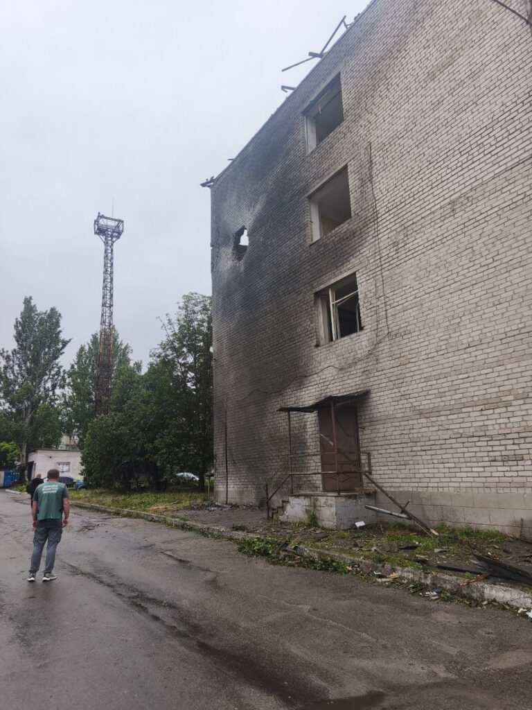 Засмічено 900 м² земель: в екоінпекції повідомили наслідки ударів по двом районам Запоріжжя (ФОТО)