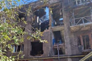 Руйнування у двох районах Запоріжжя: екологи показали наслідки ударів по місту 11 та 13 липня, — ФОТО