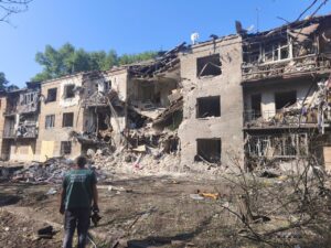 В екоінспекції озвучили наслідки російського удару по Шевченківському району Запоріжжя, — ФОТО