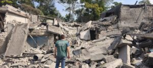 Уламки на площі в сотні квадратних метрів: еконаслідки удару РФ по Вознесенівському району Запоріжжя 20 липня, — ФОТО