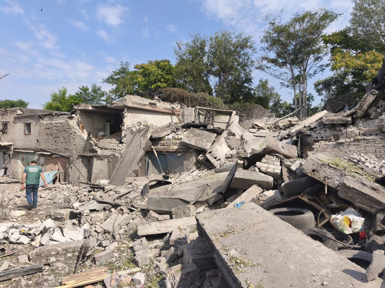 Одна людина загинула та п’ять поранені: наслідки авіаудару по Запоріжжю