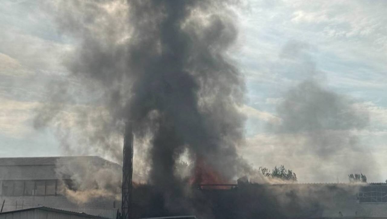 Нові вибухи у Запоріжжі: горять склади, — ФОТО, ВІДЕО