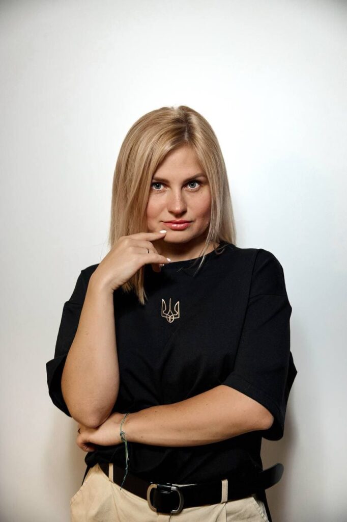 Протягом шести років Катерина Маркова працювала журналісткою.