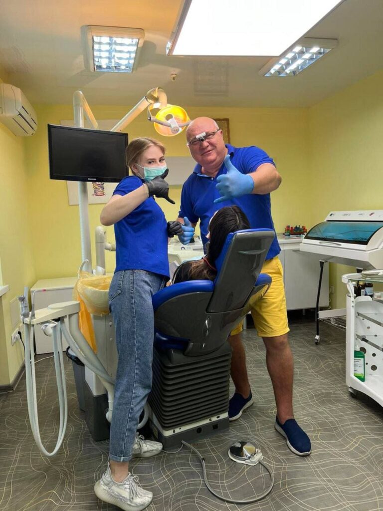 Після переїзду до Запоріжжя Тетяна Руденко одночасно працювала у двох стоматологічних клініках.
