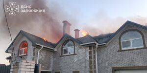 Горіли будинки, склади, авто та газопровід: наслідки російських ударів по Запорізькій області 30 липня, — ФОТО