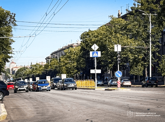 Вдячність та пам'ять: запорізька молодь вчергове провела акцію «Вшануй. Зупинись» (ФОТО, ВІДЕО)