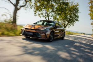 Як швидко придбати нове авто Toyota з офіційного складу?