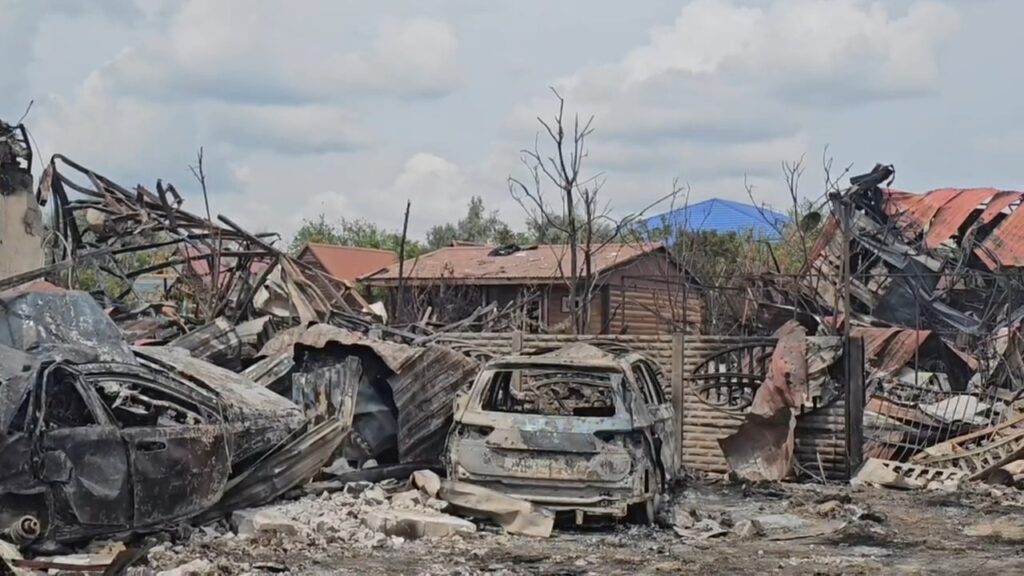 Наслідки удару по базі відпочинку «Алеон» в окупованій Кирилівці.