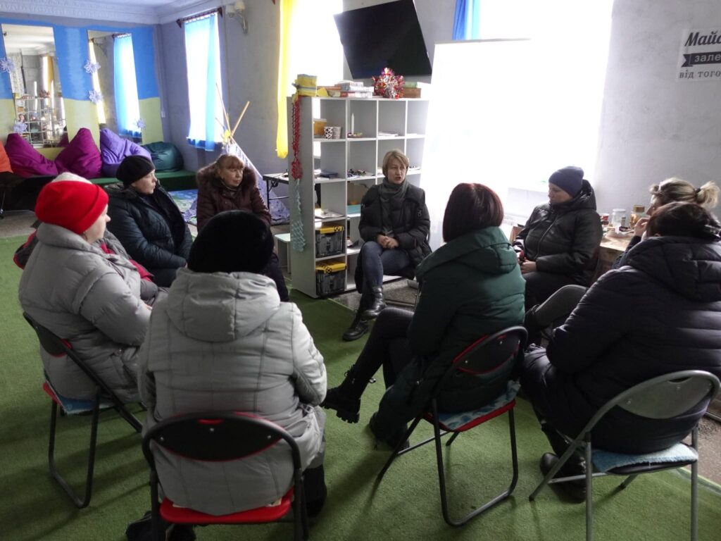 Учасниць навчали складати бізнес-плани, подаватися на гранти, розвивати власну справу та опановувати нові професії.