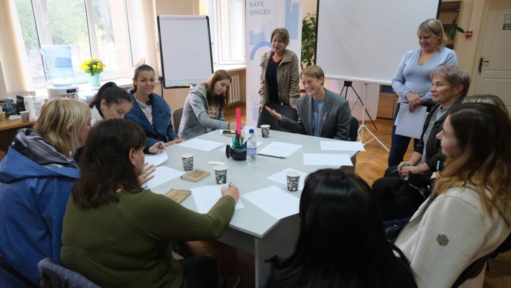 У безпечному просторі жінки отримували психологічну підтримку, спілкувалися та поступово поверталися до активного життя.