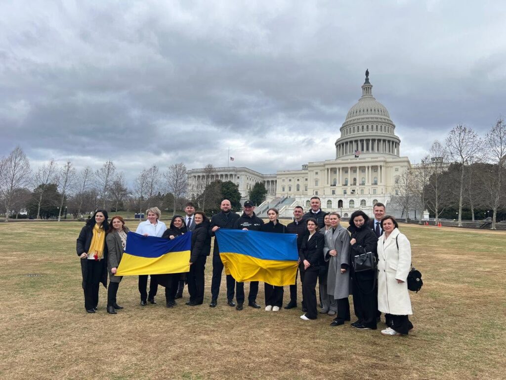 У Вашингтоні представники Веселівської громади долучилися до міжнародних зустрічей у межах програми «Відкритий світ» та розповідали іноземним учасникам про ситуацію в Україні.