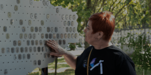 Более 100 имен на карте ожидания: в Запорожье открыли мемориальную локацию к Международному дню пропавших без вести, — ФОТО, ВИДЕО