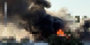 Вибухи та пожежа: ввечері 1 серпня ворог вкотре вдарив по Запоріжжю