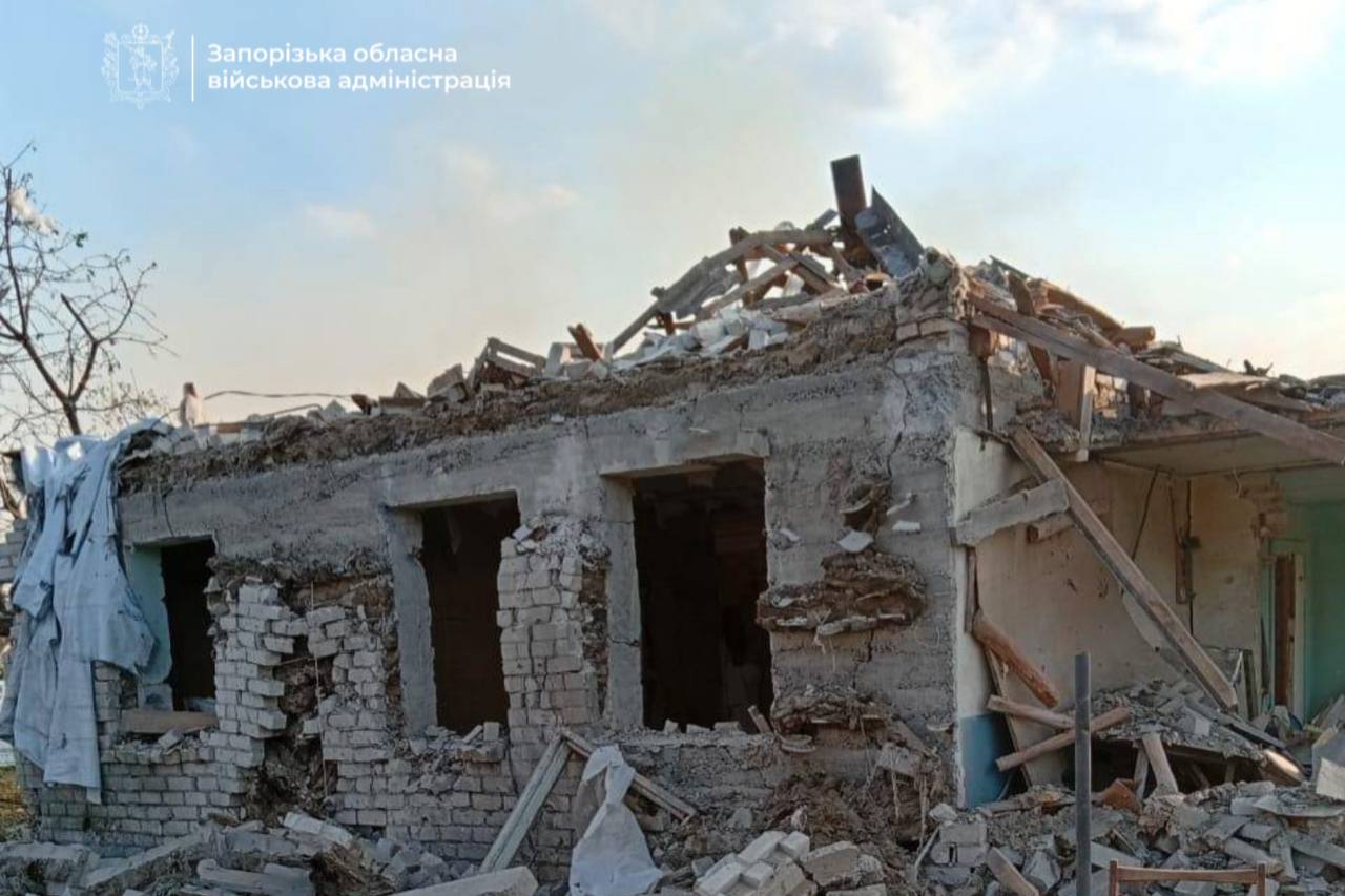 Ворожі удари по Запорізькому району: є загиблий та поранений