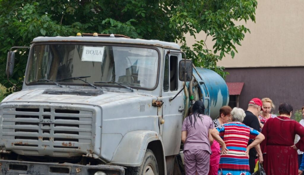 Підвіз води жителям тимчасово окупованого Мелітополя Запорізької області.