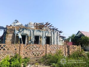 Знищено оселі та пошкоджено машини в результаті російських ударів по Запорізькій області 6 серпня, — ФОТО