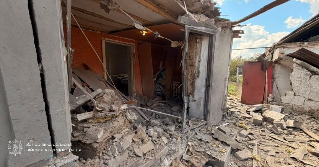 Двоє людей поранено: окупанти завдали 974 удари по Запорізькій області