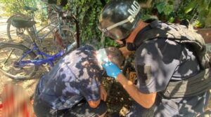 Російські війська скерували безпілотник по селищу під Запоріжжям: постраждали троє людей