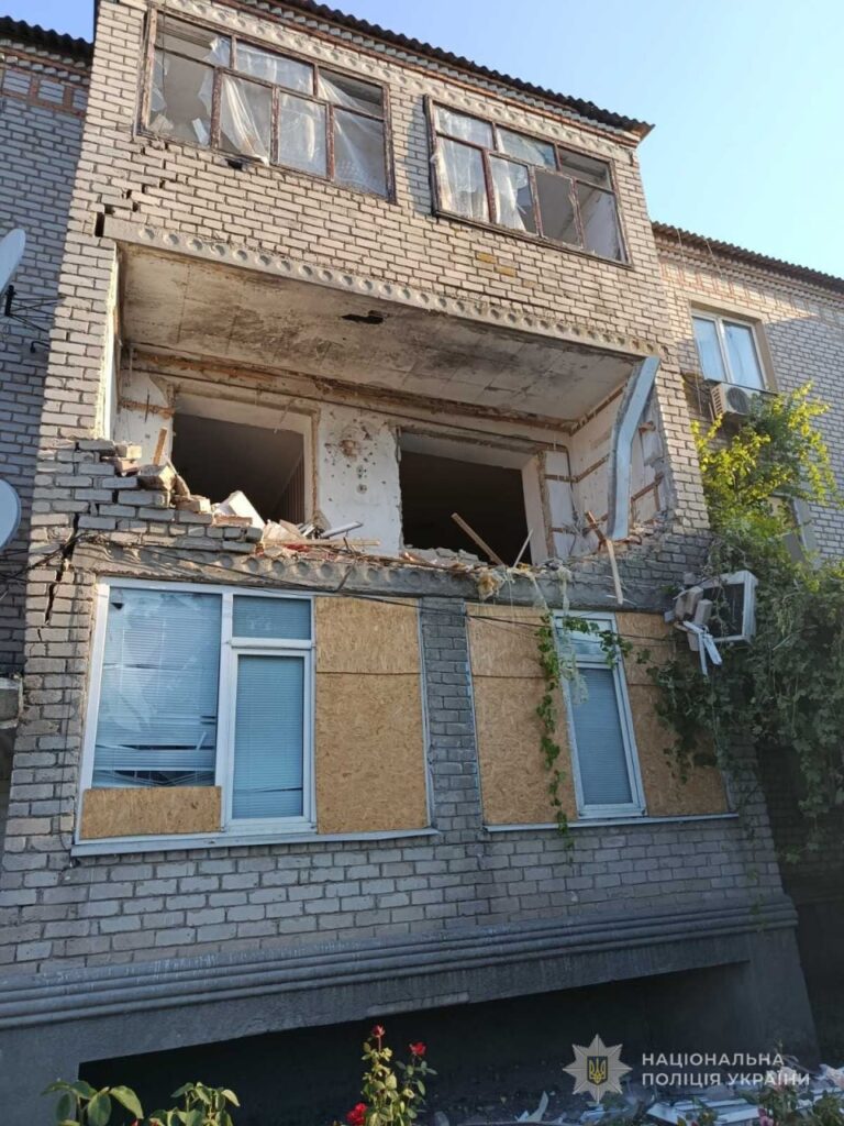867 ударів, один загиблий та четверо поранених: російські обстріли Запорізької області 9 серпня, — ФОТО