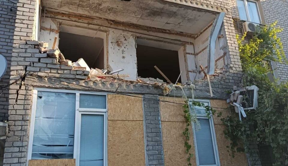 867 ударів, один загиблий та четверо поранених: російські обстріли Запорізької області 9 серпня, — ФОТО