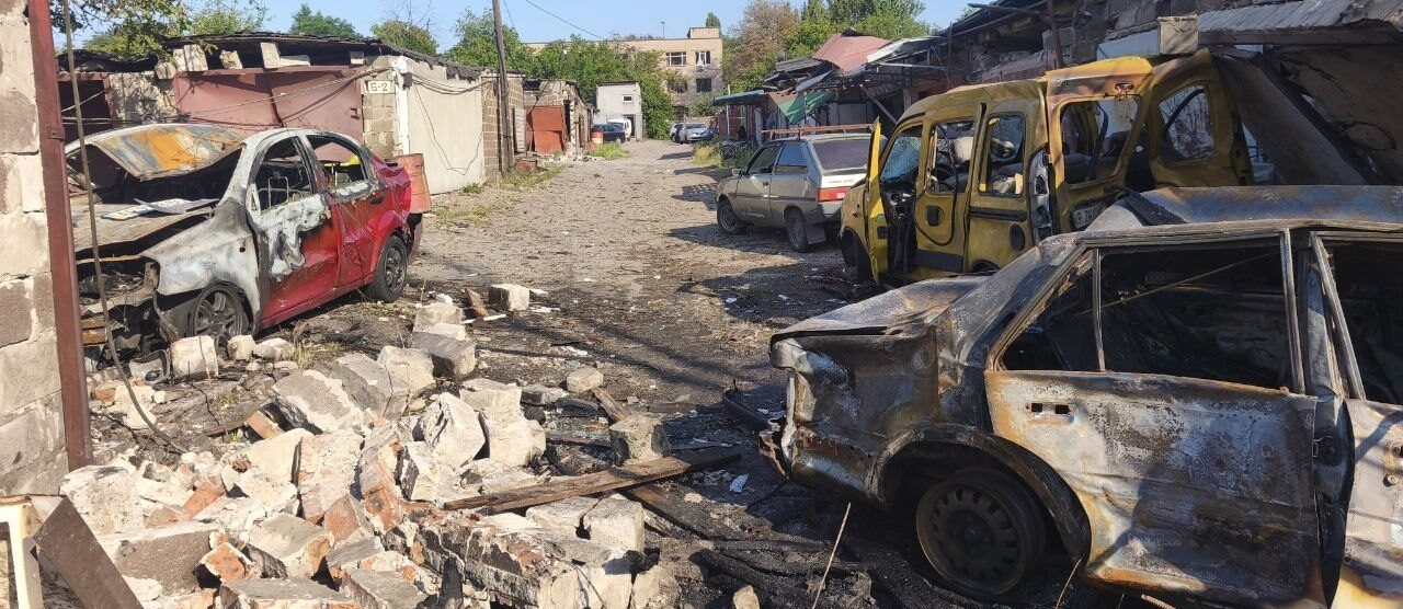Нічна російська атака на Запоріжжя 11 серпня: екологи показали наслідки ударів у Вознесенівському районі міста, — ФОТО