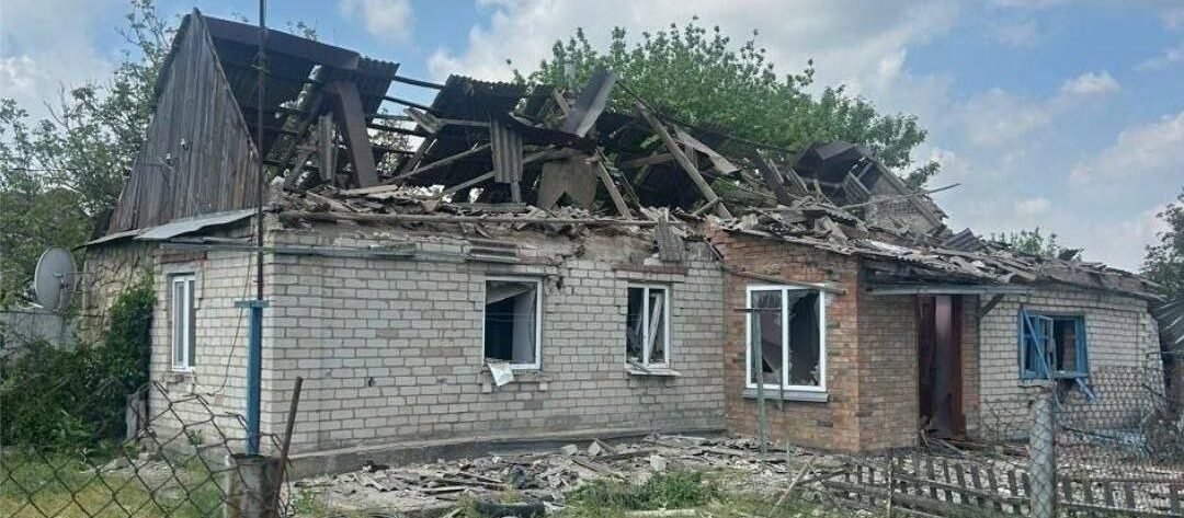 19 авіаударів та 698 БпЛА: ворог обстріляв понад 50 запорізьких міст і сіл, загинула людина, є поранені