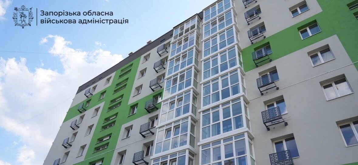 Готовність складає 95%: мешканці відновленого після удару будинку на Зестафонській зможуть заселятися з середини вересня, — ФОТО