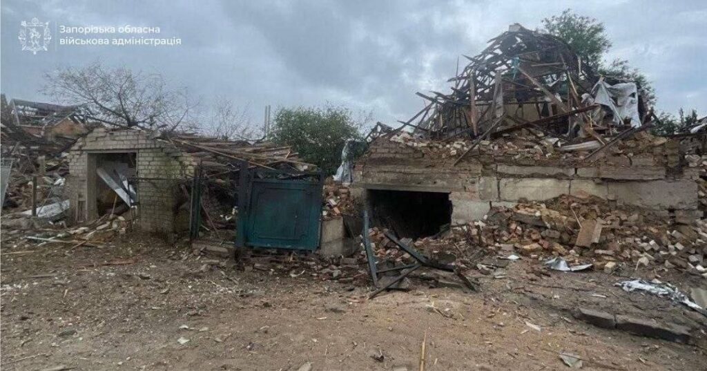 Ворог у п'ятницю запустив по Запорізькій області понад 700 безпілотників та завдав 11 авіаударів: є поранені