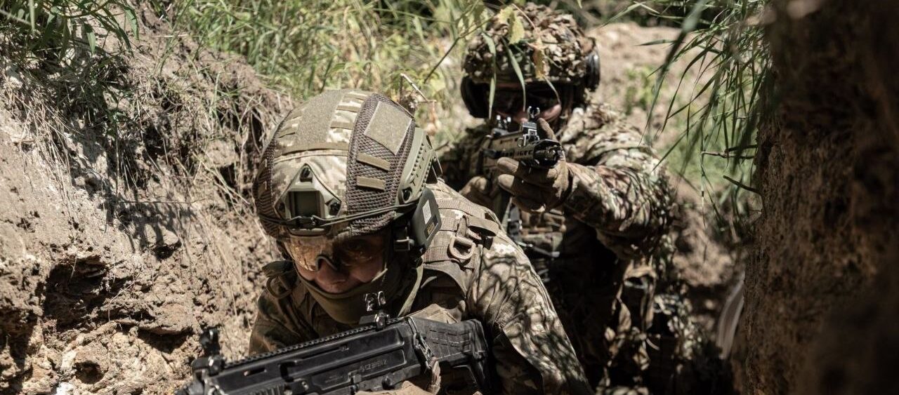 Атаки українських позицій та нові спроби російських військ просунутись біля кількох сіл: як пройшла доба на фронті у Запорізькій області