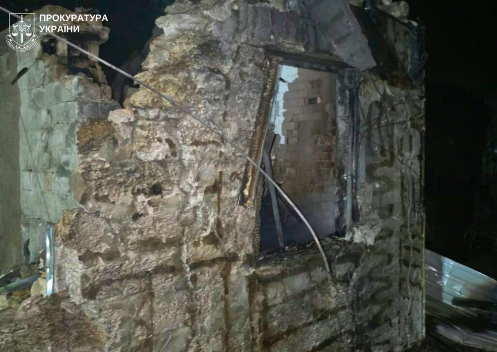 Російський удар по садовому товариству, який забрав життя людей, розслідують як воєнний злочин