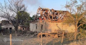 Поранено людей та пошкоджено майно: росіяни завдали 1069 ударів по Запорізькій області