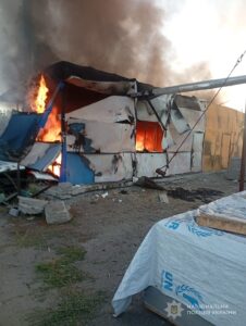 Неможливо надати оперативно допомогу – ворог б'є по спецтранспорту: росіяни поцілили по територією навчального закладу в Запорізький район, — ФОТО