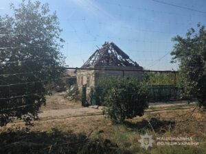 Повреждены дома и машины, ранены люди: последствия вражеских ударов по Запорожской области 22 августа, — ФОТО