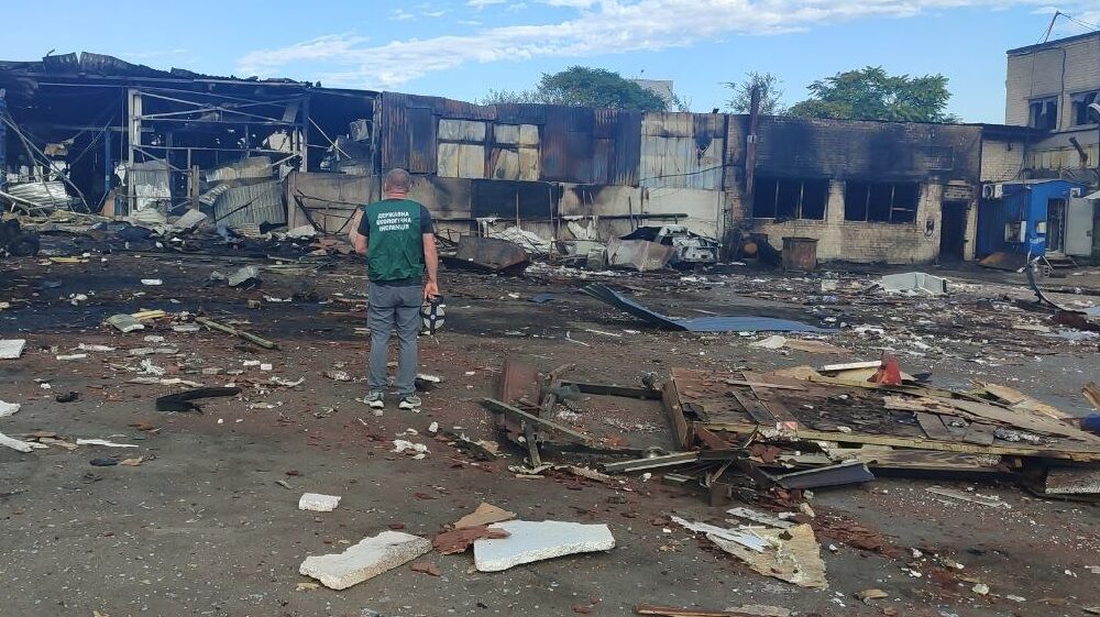 Нічна російська атака на Запоріжжя 25 серпня: екологи показали наслідки у Космічному районі, — ФОТО