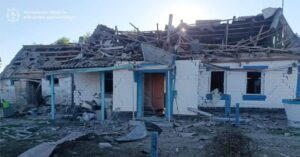 Погибшие, раненая и 64 сообщения о повреждениях: в понедельник российские войска обстреляли 46 запорожских городов и сел