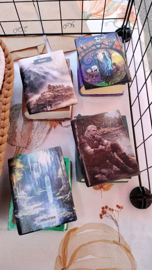 Свічки у вигляді книжок, які створює запоріжанка Анастасія Магомедова