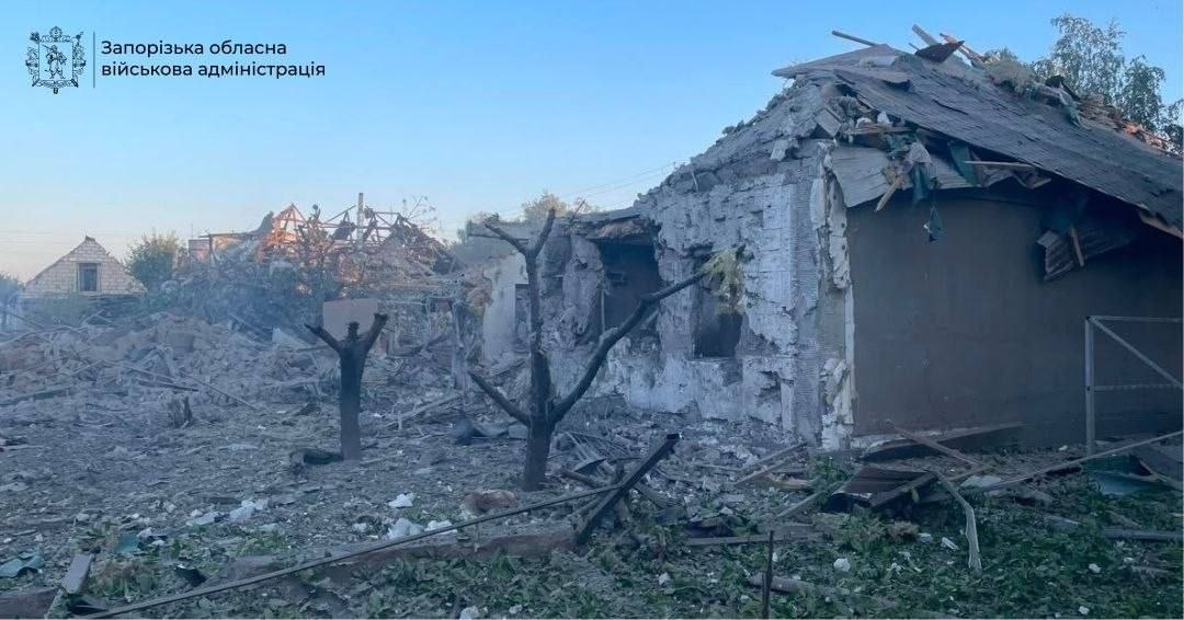 Поранено семеро, зокрема троє дітей: ворог завдав 738 ударів по Запорізькій області