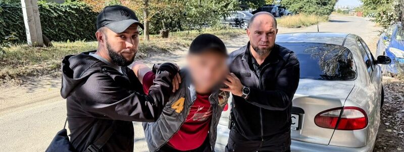 Затащили в подвал, избили и похитили имущество: в Запорожье правоохранители задержали нападавших