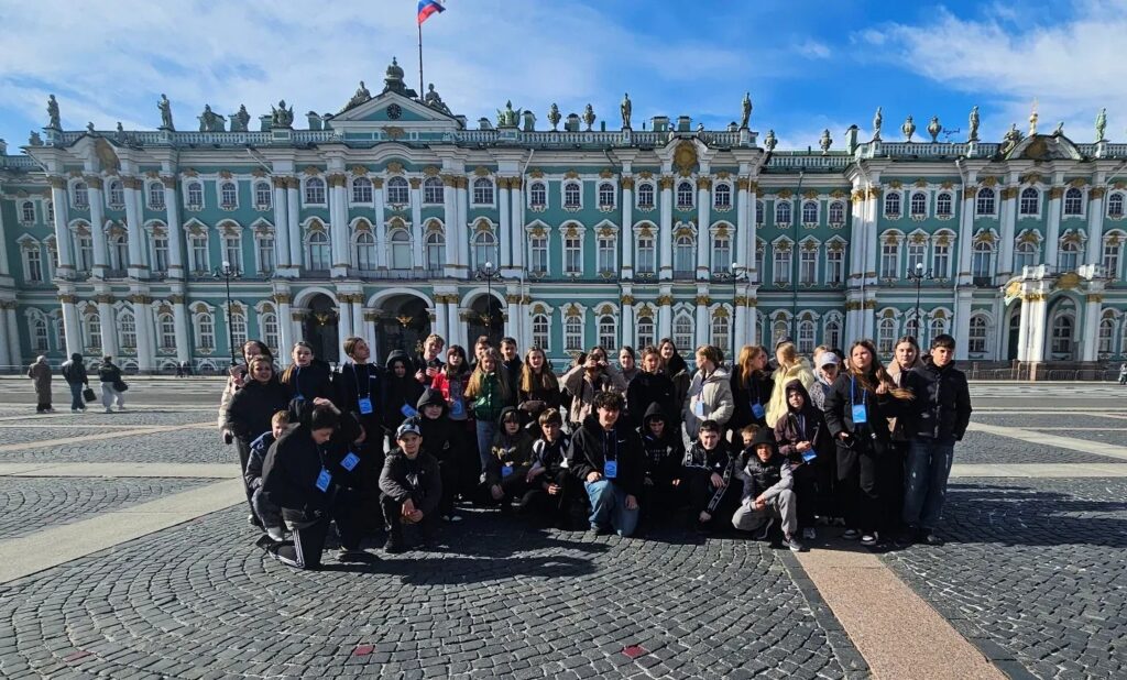 До Санкт-Петербурга в межах програми «Культурная карта 4+85» відправили 45 дітей із Запорізької області.
