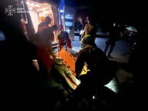 В Запорожье 19-летний парень упал с восьмиметрового пирса