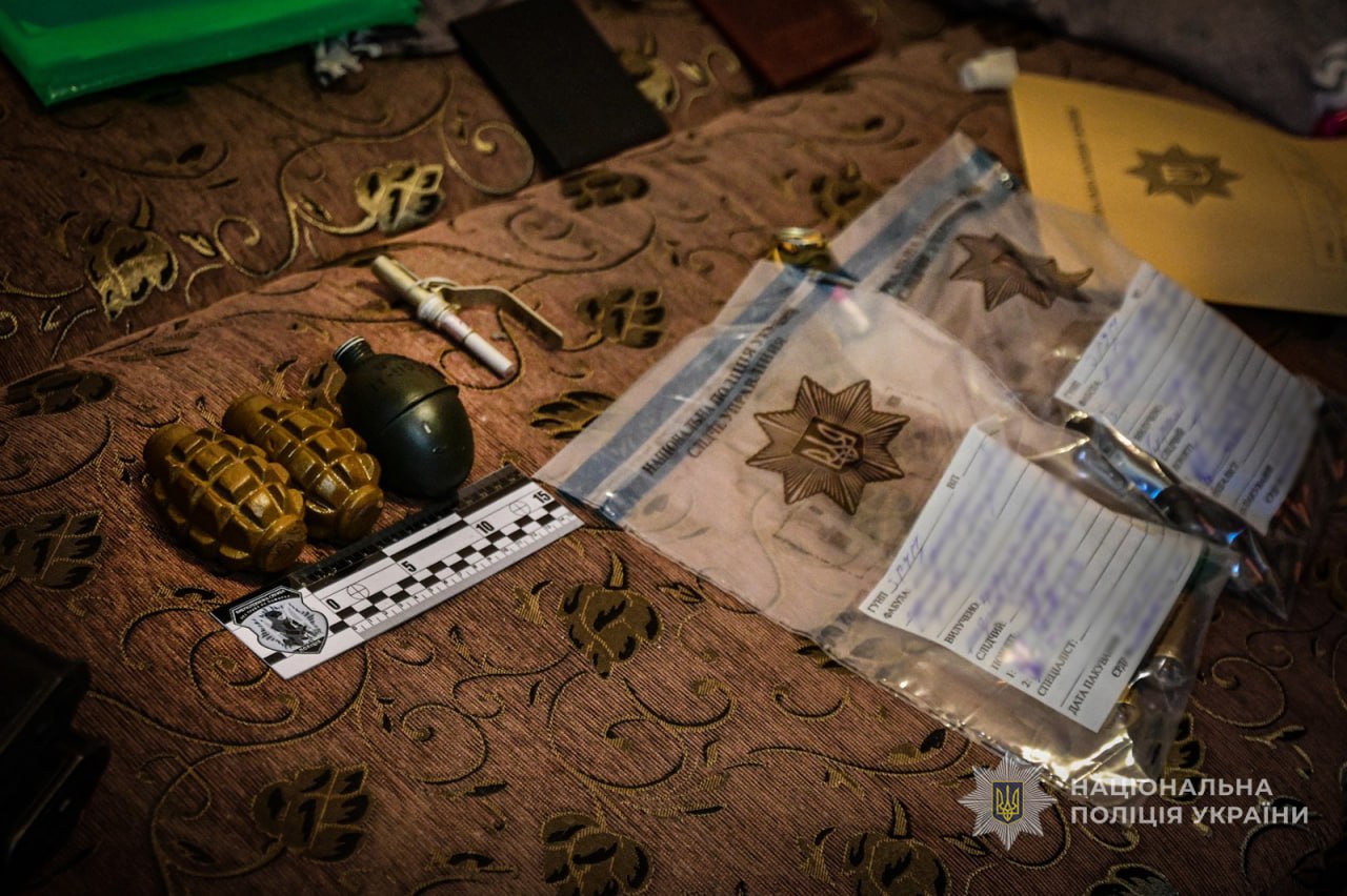 В Запорожье задержали двух мужчин, угрожавших взорвать гранаты