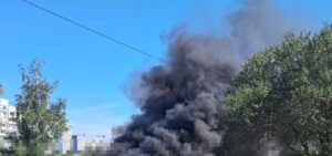 С самого утра враг атакует Запорожье: возникло несколько пожаров