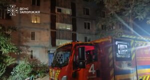 В запорожской многоэтажке произошел пожар: спасли пятерых человек, среди них есть дети, — ФОТО