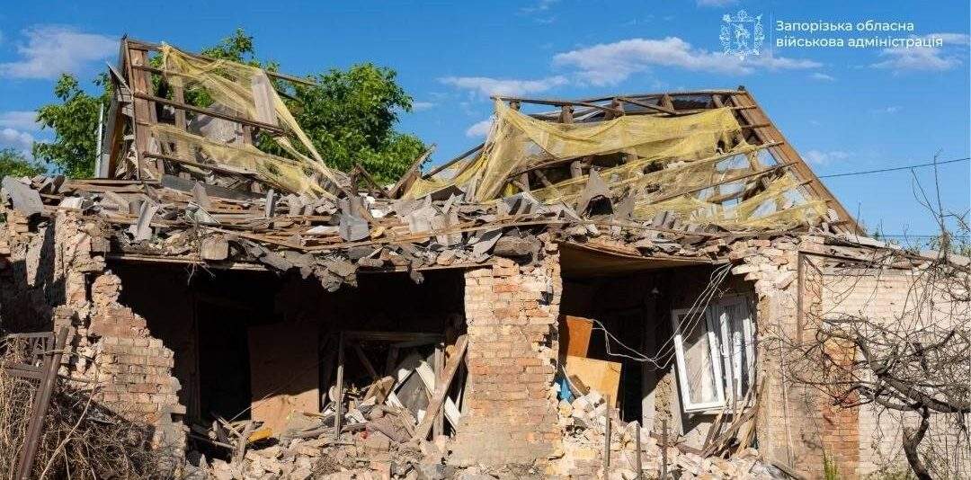 В понедельник российские войска нанесли удары по 51 населенному пункту Запорожской области: есть раненые жители