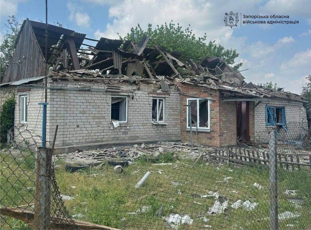 Одна людина загинула та ще 14 отримали поранення: ворог завдав 1031 удар по Запорізькій області